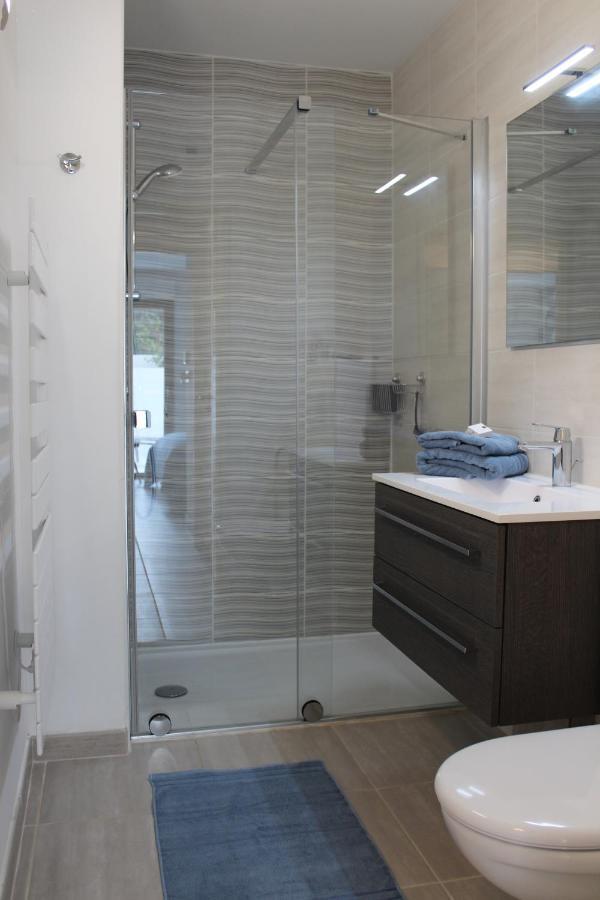 O Fil De L'Eau Bandol - App A05 - T3 Avec Jardin Et Terrasse Apartment Exterior photo