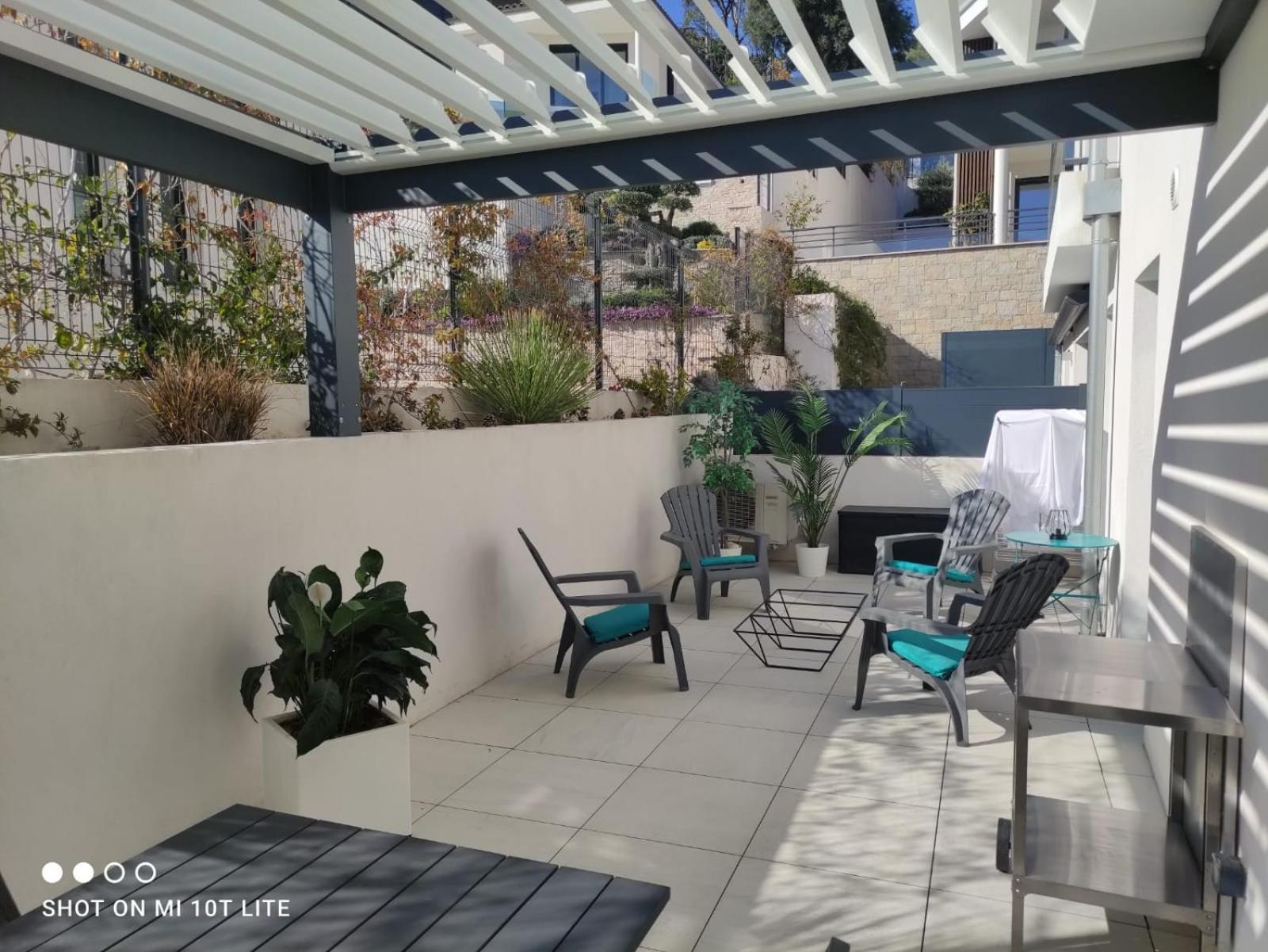 O Fil De L'Eau Bandol - App A05 - T3 Avec Jardin Et Terrasse Apartment Exterior photo